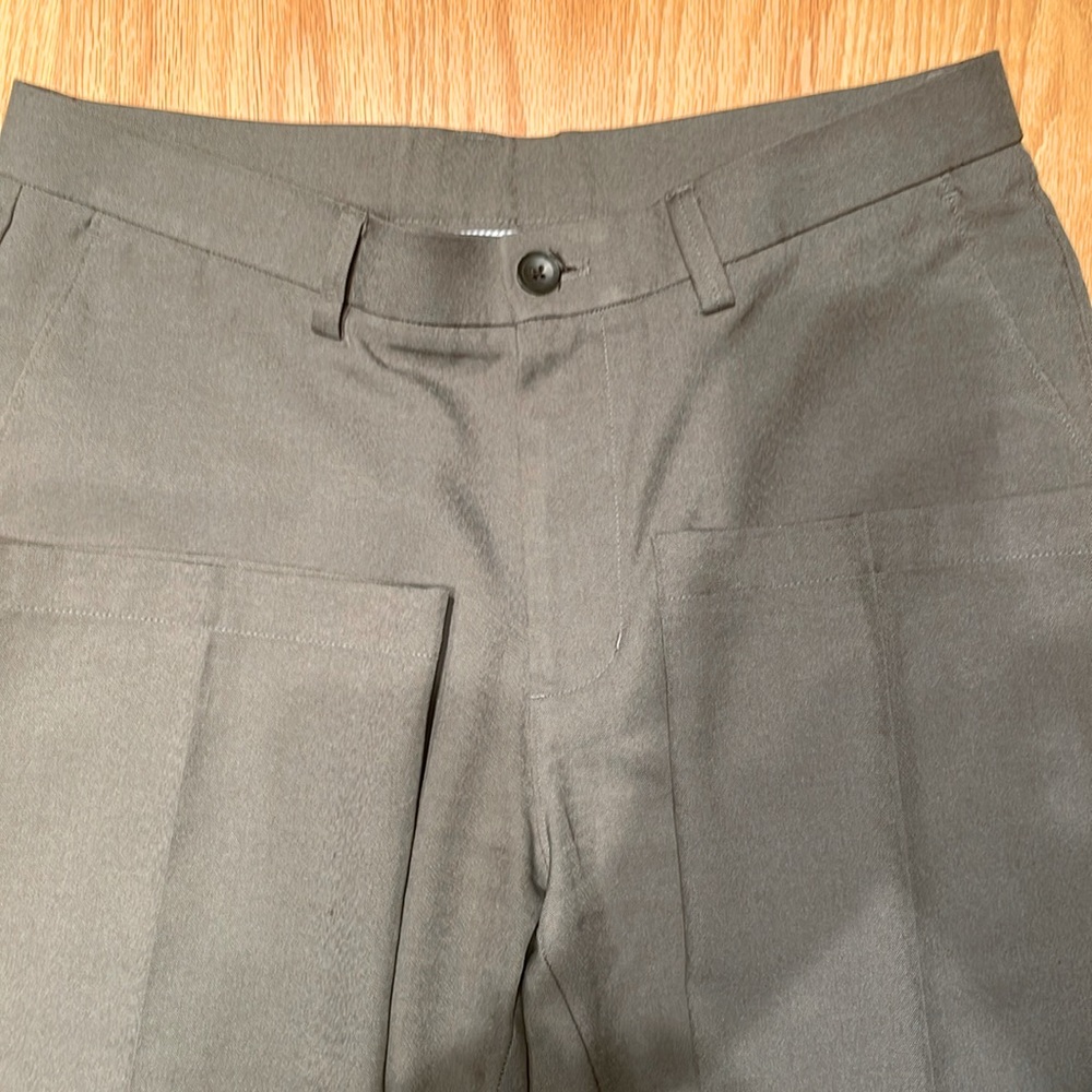 Men’s Haggar straight fit grey polyester dress slacks 34x32 plain front no cuff